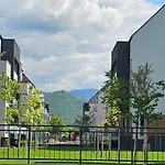 Mountain Vibes Apartment
